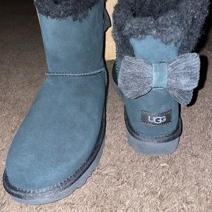 Ugg Mini Bailey Bow Corduroy Black 7